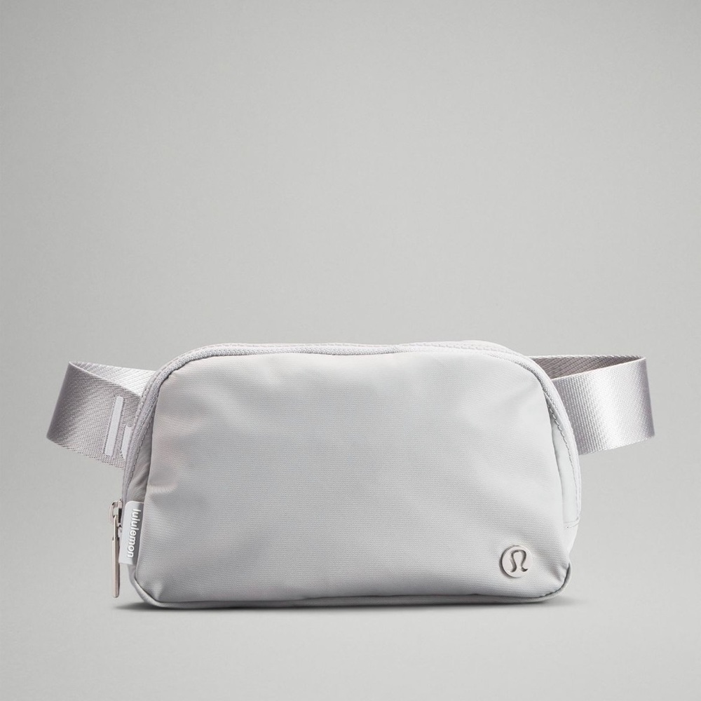 lululemon Everywhere Belt Bag